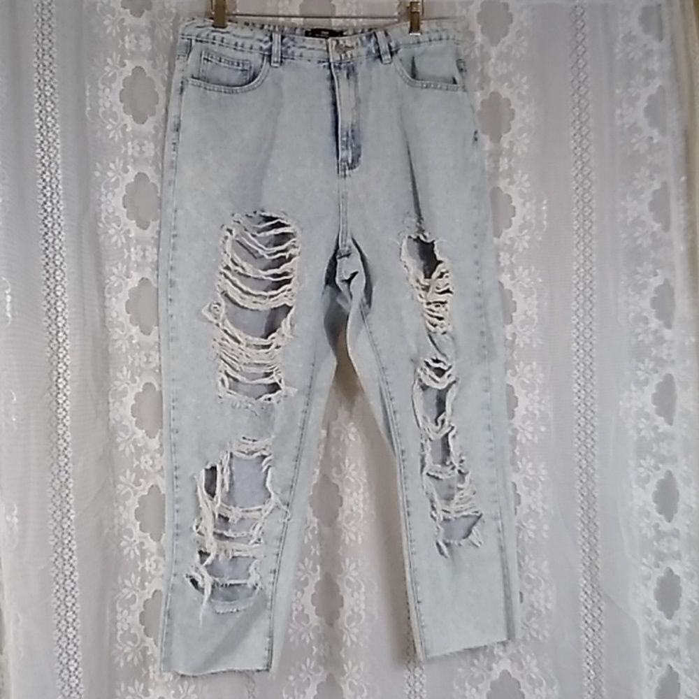 Denim Missguided Riot High Rise Mom Jean Light Wash Women's US12